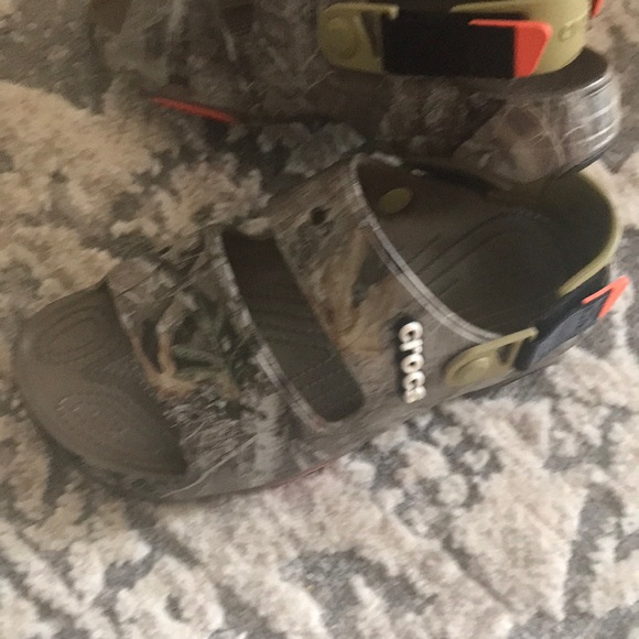 Men crocs  Camouflage Sandals - Picture 2 of 10